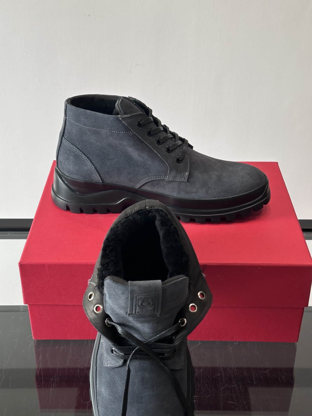 F🆕高端男士正装鞋休闲皮鞋短靴。（加绒内里）绅士臻享 型男必备 头层牛皮鞋面 皮质质感一览无余 小牛皮透