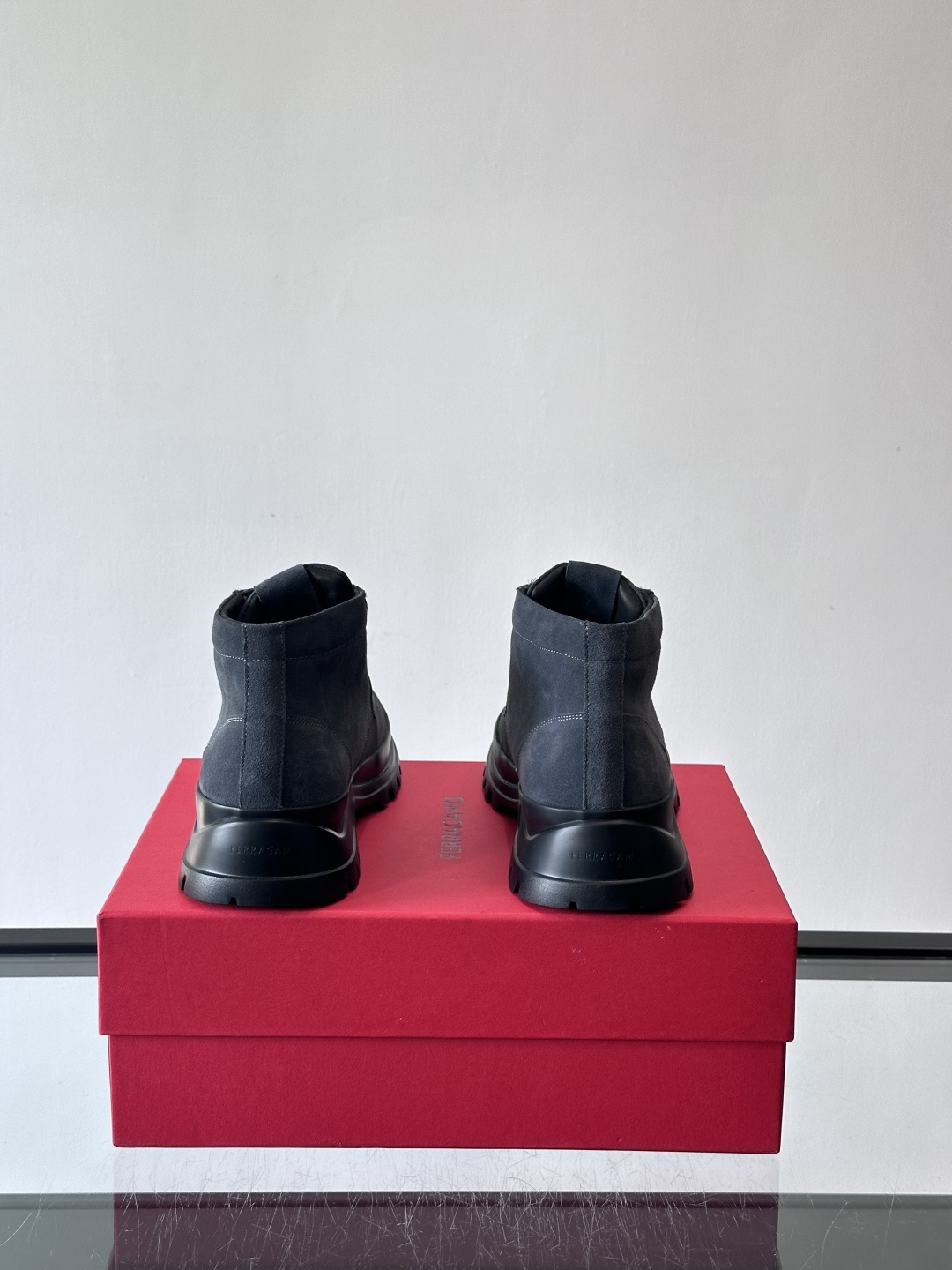 F🆕高端男士正装鞋休闲皮鞋短靴。（加绒内里）绅士臻享 型男必备 头层牛皮鞋面 皮质质感一览无余 小牛皮透