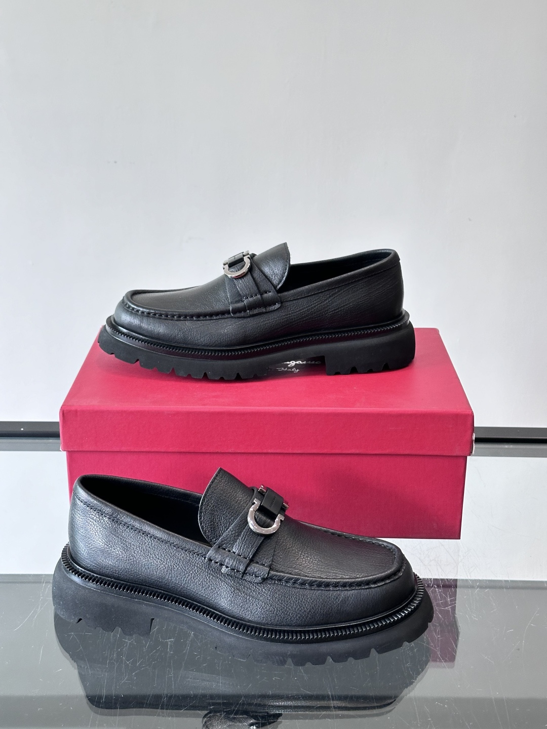 F🆕高端男士正装鞋休闲皮鞋，绅士臻享 型男必备 头层牛皮鞋面 皮质质感一览无余 小牛皮透气内里，橡胶大底