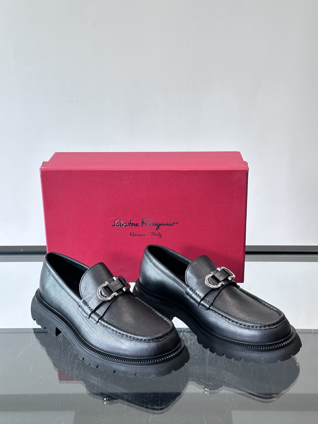 F🆕高端男士正装鞋休闲皮鞋，绅士臻享 型男必备 头层牛皮鞋面 皮质质感一览无余 小牛皮透气内里，橡胶大底