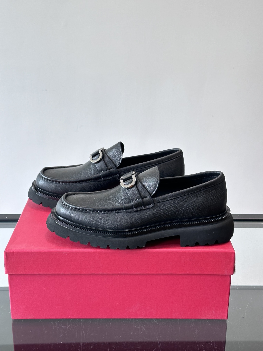 F🆕高端男士正装鞋休闲皮鞋，绅士臻享 型男必备 头层牛皮鞋面 皮质质感一览无余 小牛皮透气内里，橡胶大底