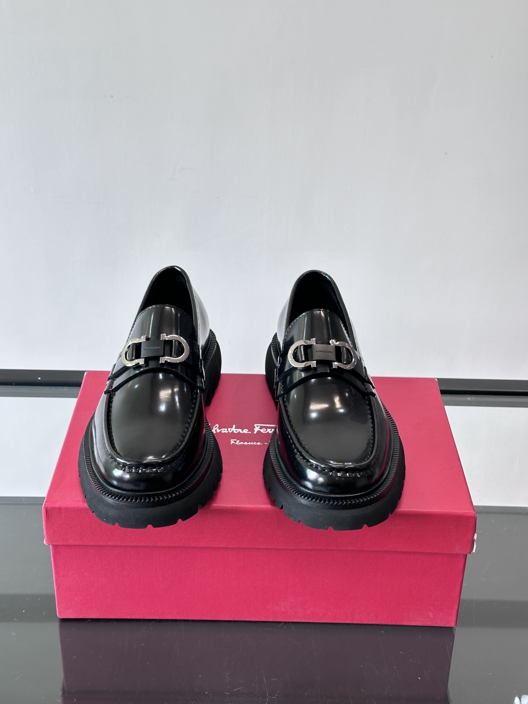 F🆕高端男士正装鞋休闲皮鞋，绅士臻享 型男必备 头层牛皮鞋面 皮质质感一览无余 小牛皮透气内里，橡胶大底