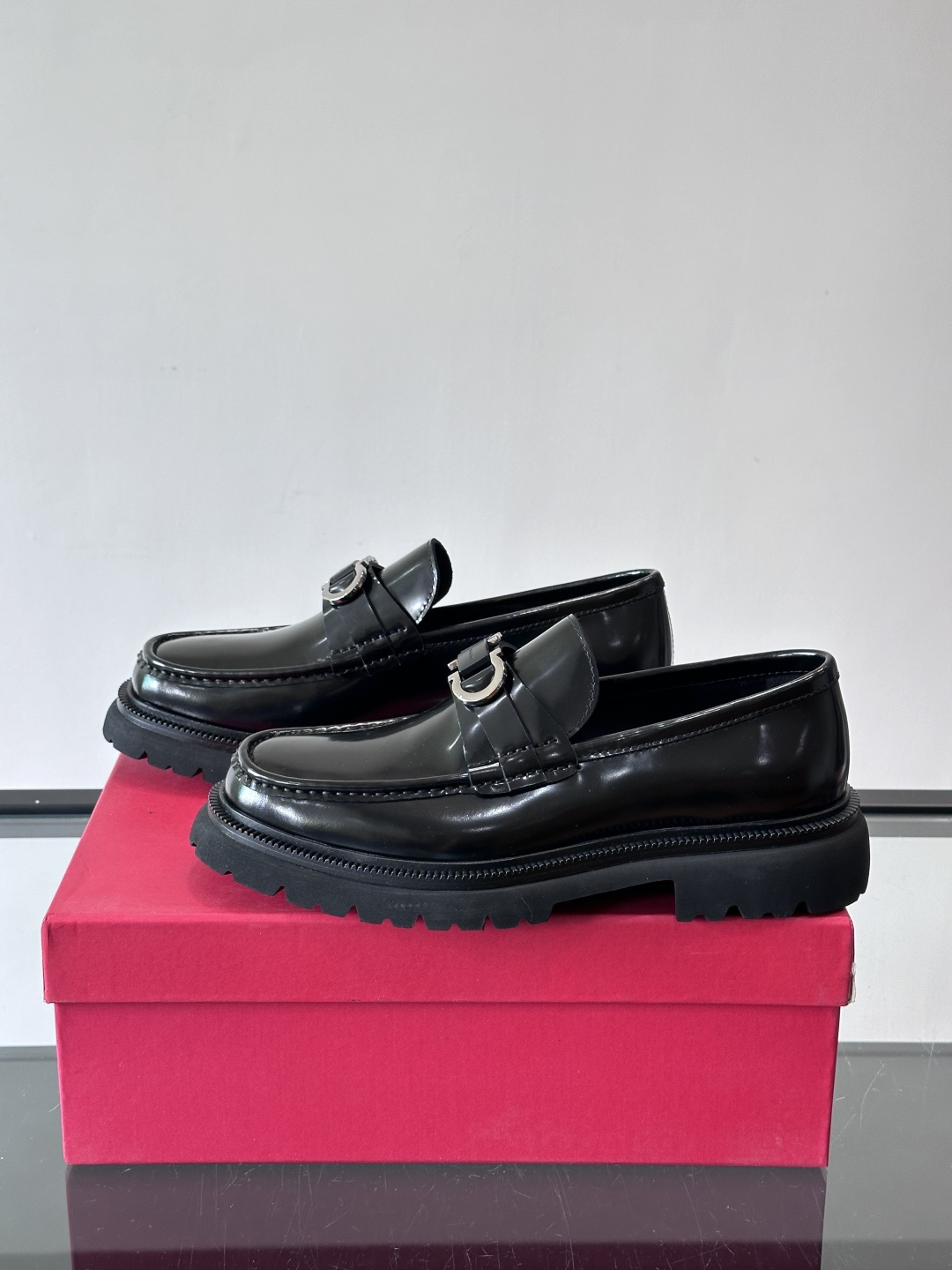 F🆕高端男士正装鞋休闲皮鞋，绅士臻享 型男必备 头层牛皮鞋面 皮质质感一览无余 小牛皮透气内里，橡胶大底