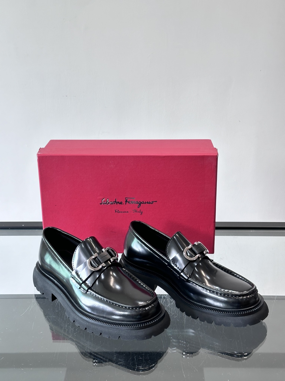 F🆕高端男士正装鞋休闲皮鞋，绅士臻享 型男必备 头层牛皮鞋面 皮质质感一览无余 小牛皮透气内里，橡胶大底