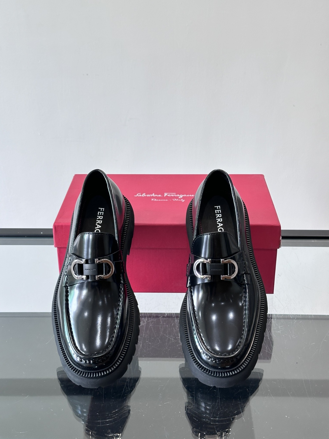 F🆕高端男士正装鞋休闲皮鞋，绅士臻享 型男必备 头层牛皮鞋面 皮质质感一览无余 小牛皮透气内里，橡胶大底