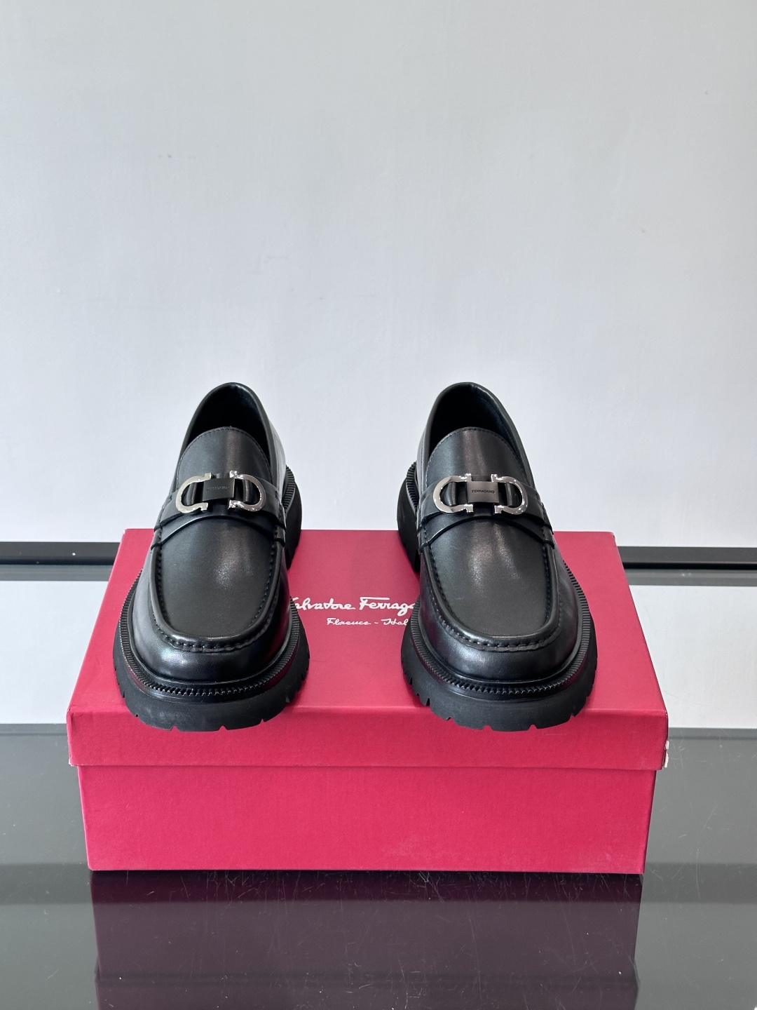 F🆕高端男士正装鞋休闲皮鞋，绅士臻享 型男必备 头层牛皮鞋面 皮质质感一览无余 小牛皮透气内里，橡胶大底