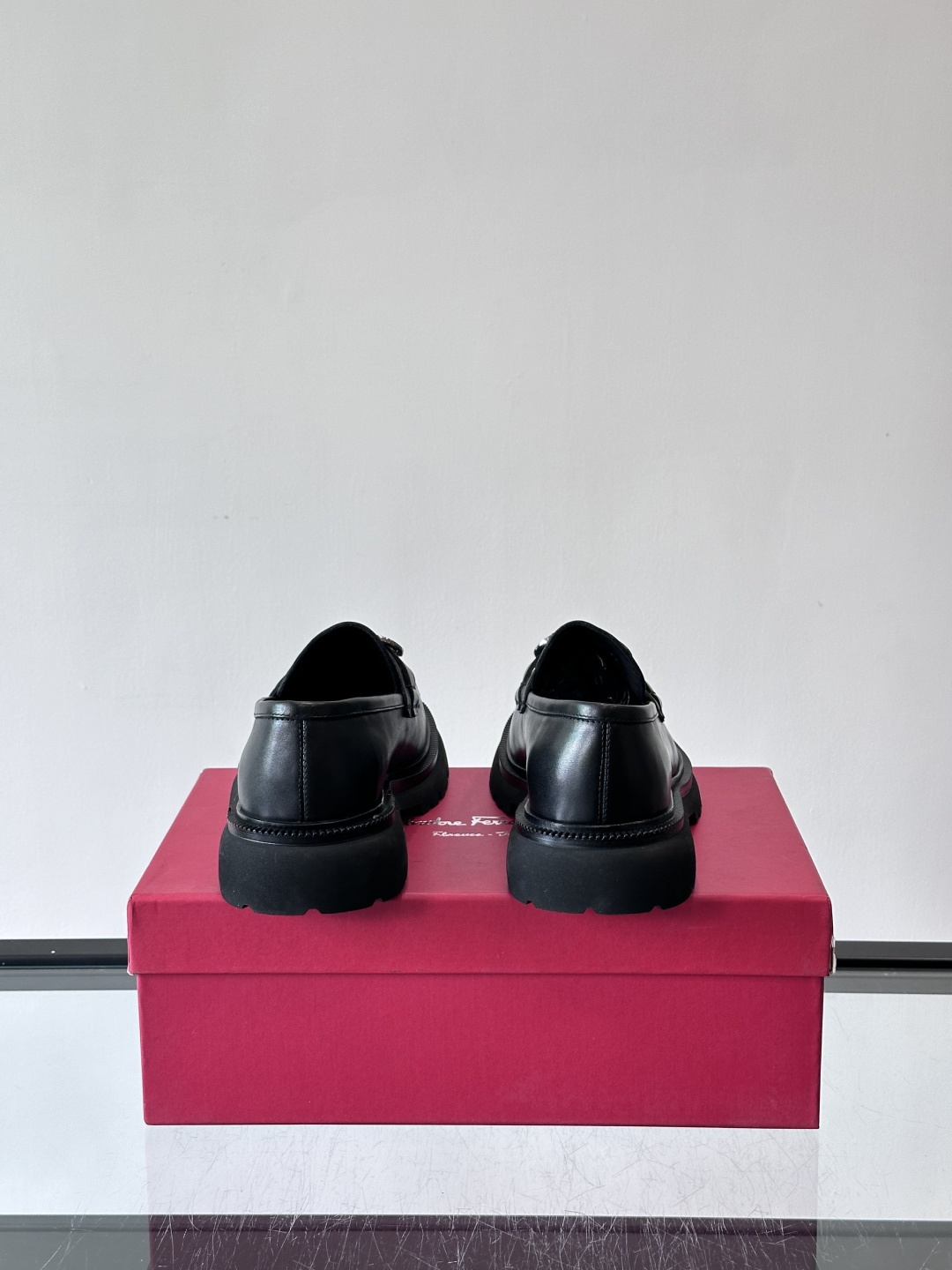 F🆕高端男士正装鞋休闲皮鞋，绅士臻享 型男必备 头层牛皮鞋面 皮质质感一览无余 小牛皮透气内里，橡胶大底