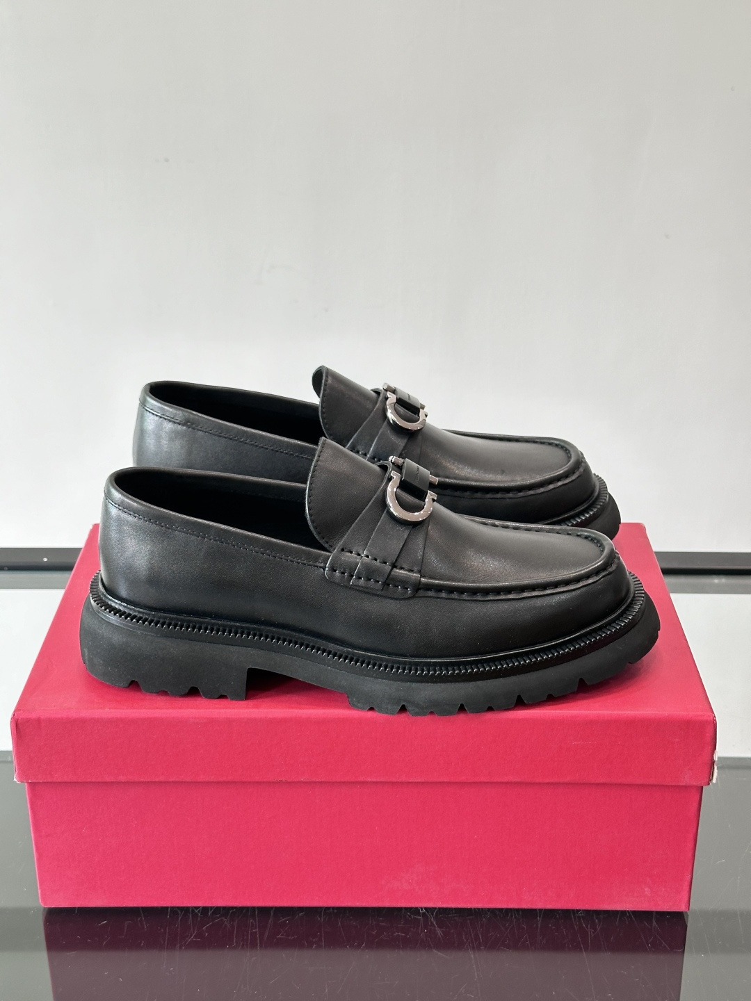 F🆕高端男士正装鞋休闲皮鞋，绅士臻享 型男必备 头层牛皮鞋面 皮质质感一览无余 小牛皮透气内里，橡胶大底