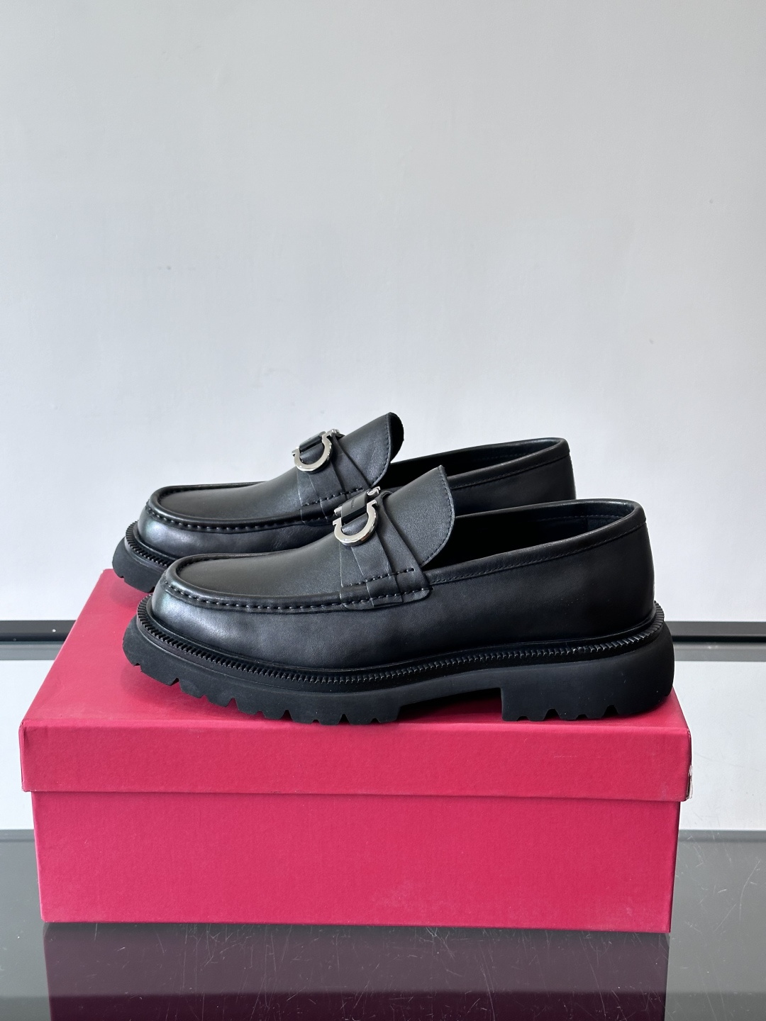 F🆕高端男士正装鞋休闲皮鞋，绅士臻享 型男必备 头层牛皮鞋面 皮质质感一览无余 小牛皮透气内里，橡胶大底