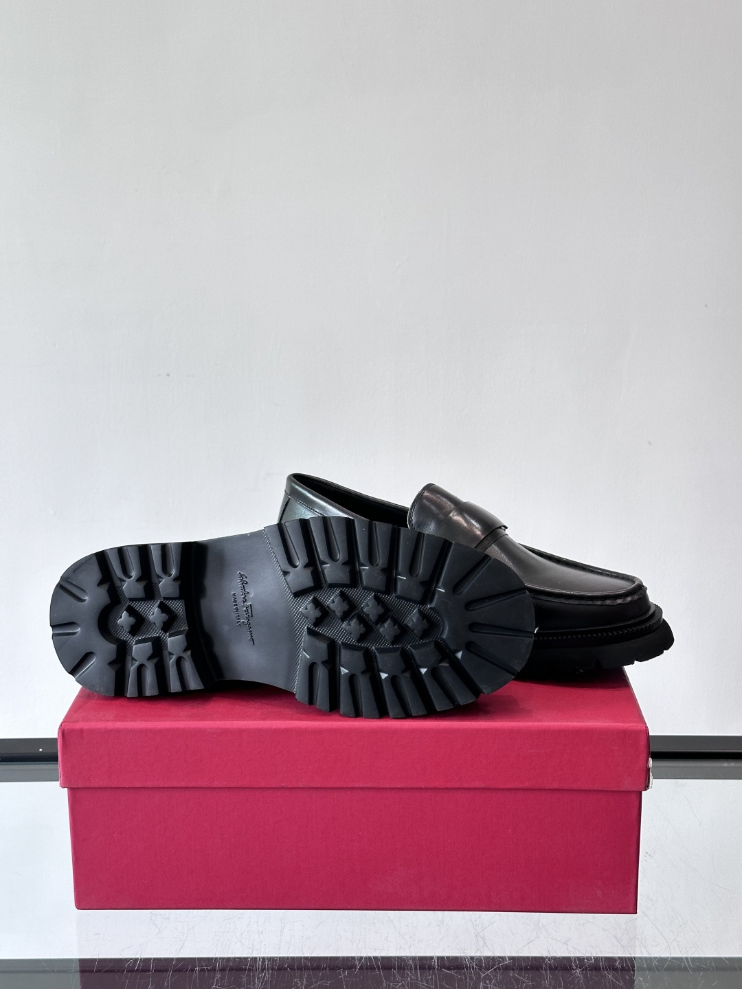 F🆕高端男士正装鞋休闲皮鞋，绅士臻享 型男必备 头层牛皮鞋面 皮质质感一览无余 小牛皮透气内里，橡胶大底