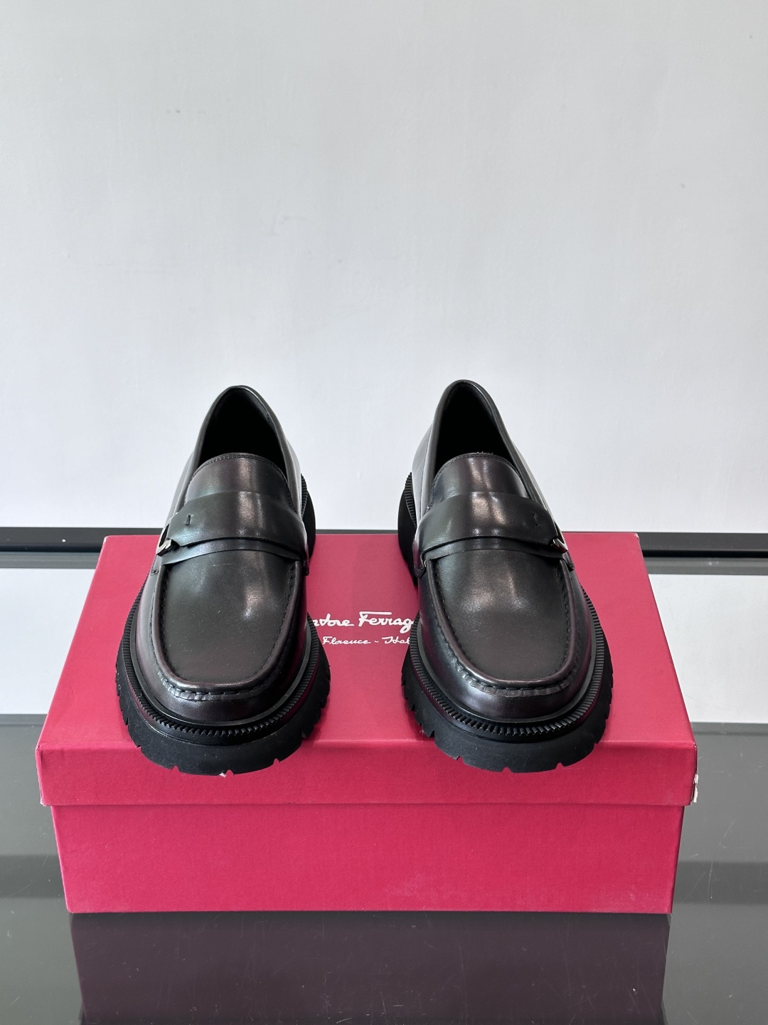 F🆕高端男士正装鞋休闲皮鞋，绅士臻享 型男必备 头层牛皮鞋面 皮质质感一览无余 小牛皮透气内里，橡胶大底