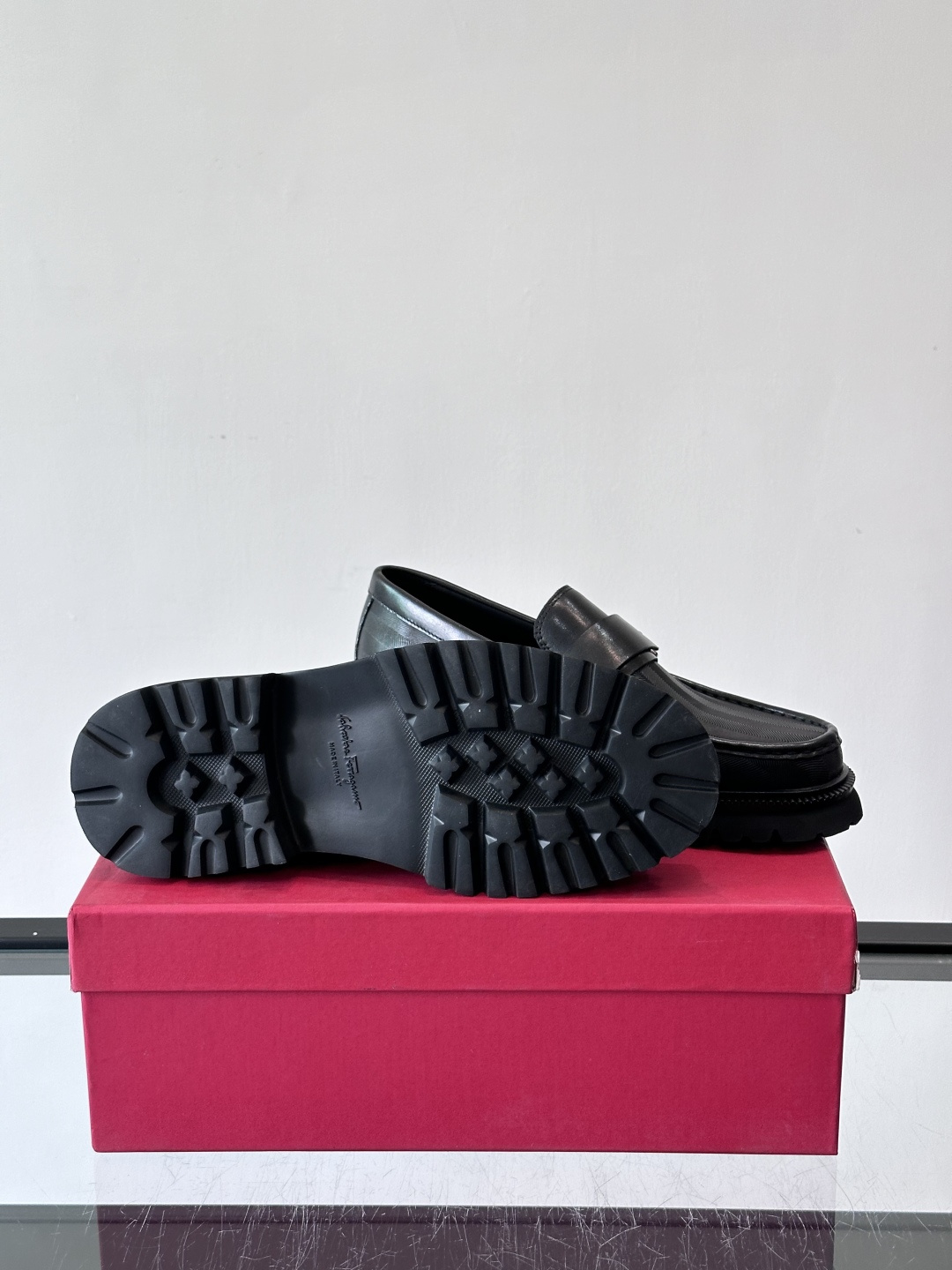 F🆕高端男士正装鞋休闲皮鞋，绅士臻享 型男必备 头层牛皮鞋面 皮质质感一览无余 小牛皮透气内里，橡胶大底