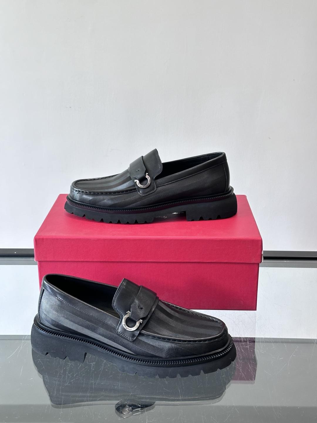 F🆕高端男士正装鞋休闲皮鞋，绅士臻享 型男必备 头层牛皮鞋面 皮质质感一览无余 小牛皮透气内里，橡胶大底