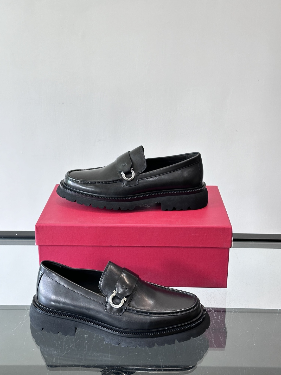 F🆕高端男士正装鞋休闲皮鞋，绅士臻享 型男必备 头层牛皮鞋面 皮质质感一览无余 小牛皮透气内里，橡胶大底