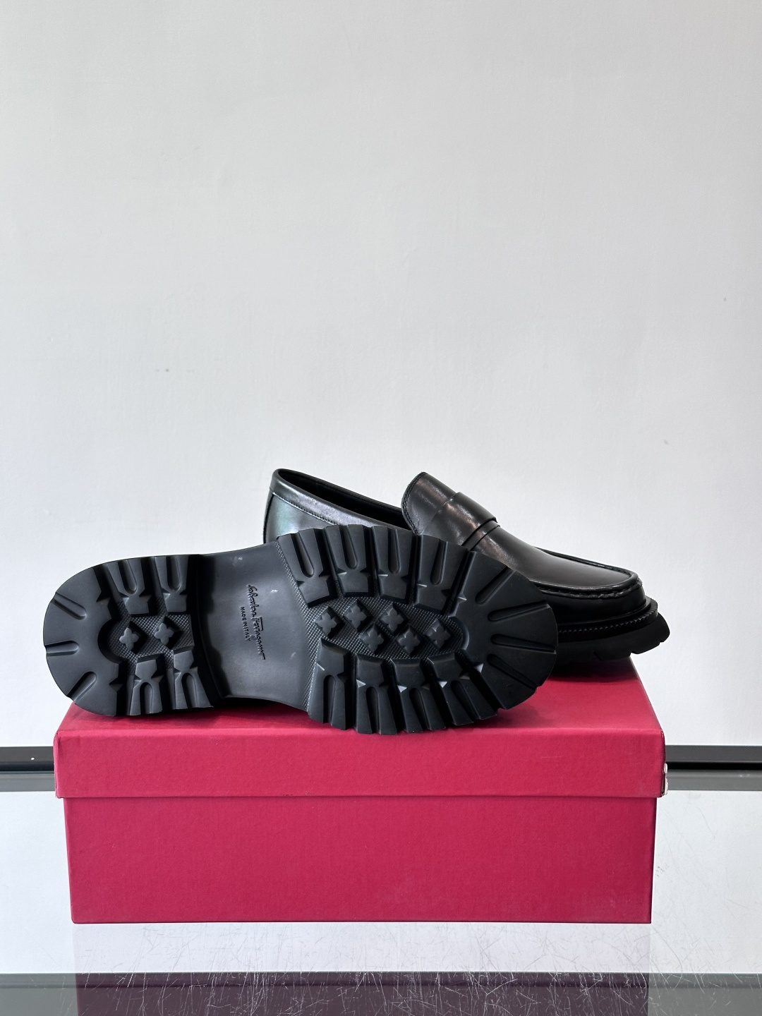 F🆕高端男士正装鞋休闲皮鞋，绅士臻享 型男必备 头层牛皮鞋面 皮质质感一览无余 小牛皮透气内里，橡胶大底