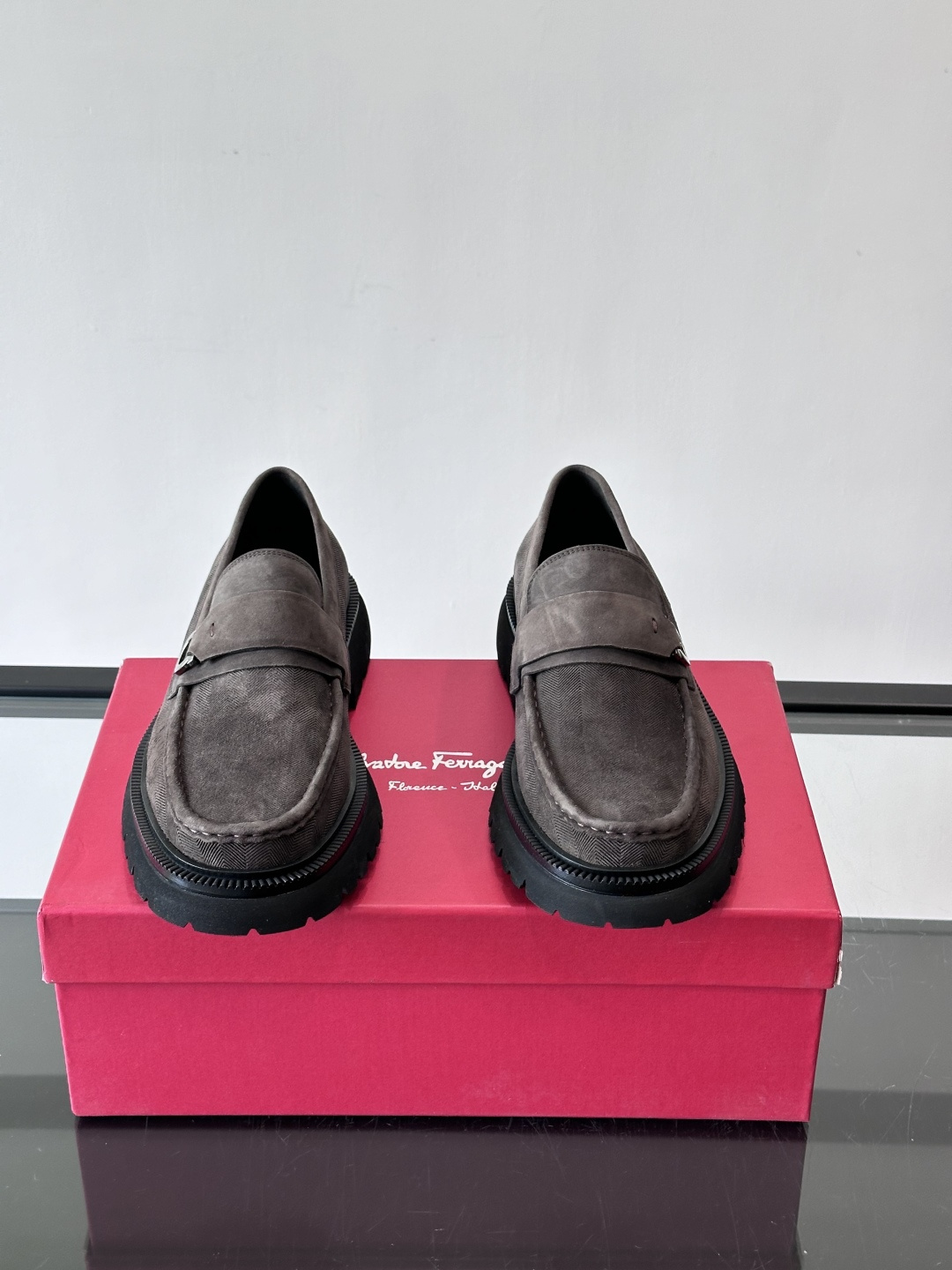 F🆕高端男士正装鞋休闲皮鞋，绅士臻享 型男必备 头层牛皮鞋面 皮质质感一览无余 小牛皮透气内里，橡胶大底