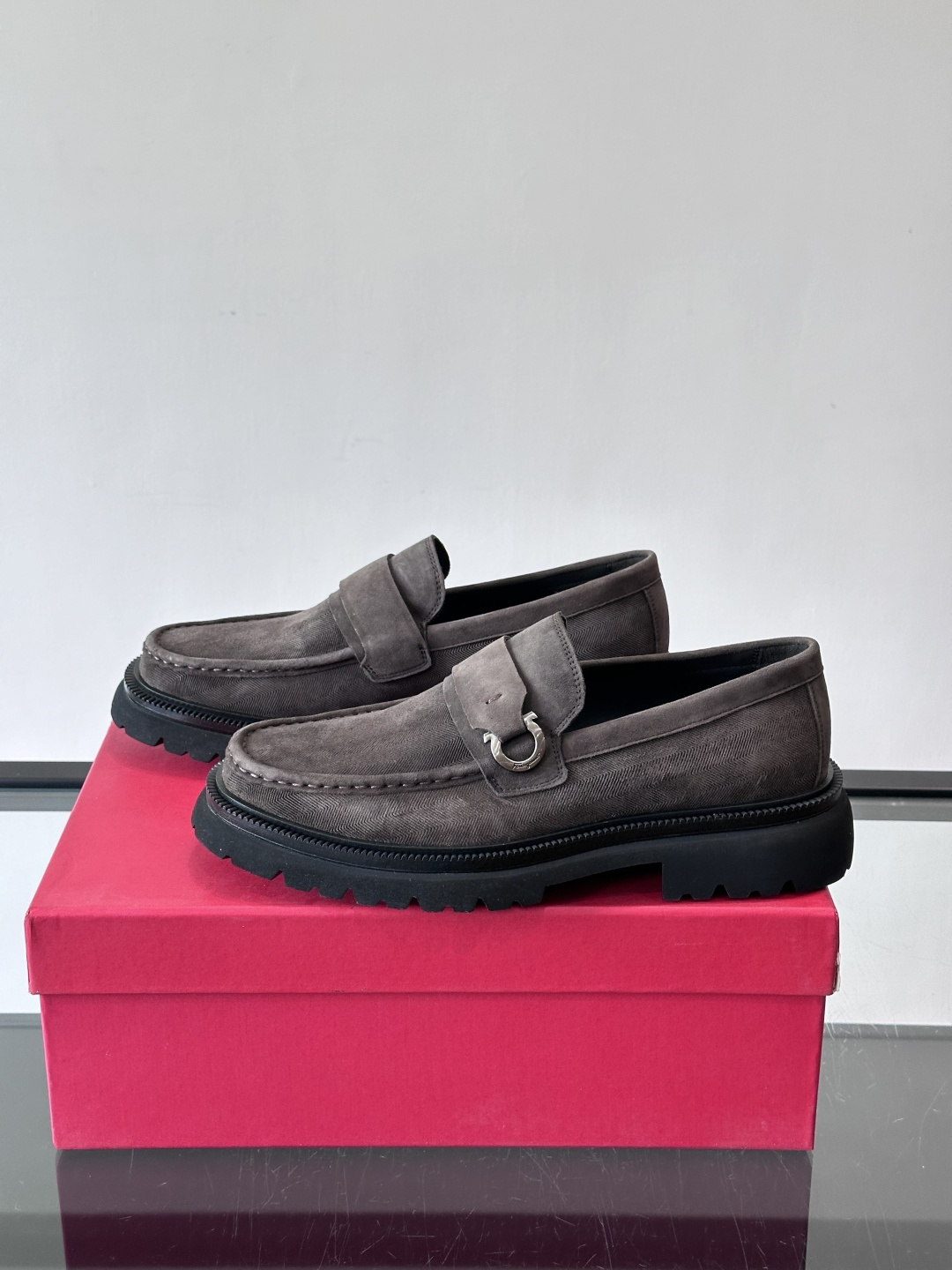 F🆕高端男士正装鞋休闲皮鞋，绅士臻享 型男必备 头层牛皮鞋面 皮质质感一览无余 小牛皮透气内里，橡胶大底