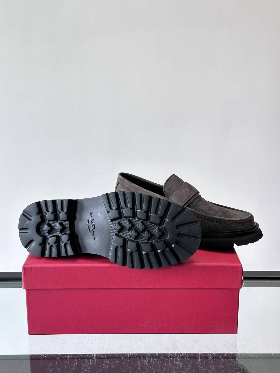 F🆕高端男士正装鞋休闲皮鞋，绅士臻享 型男必备 头层牛皮鞋面 皮质质感一览无余 小牛皮透气内里，橡胶大底