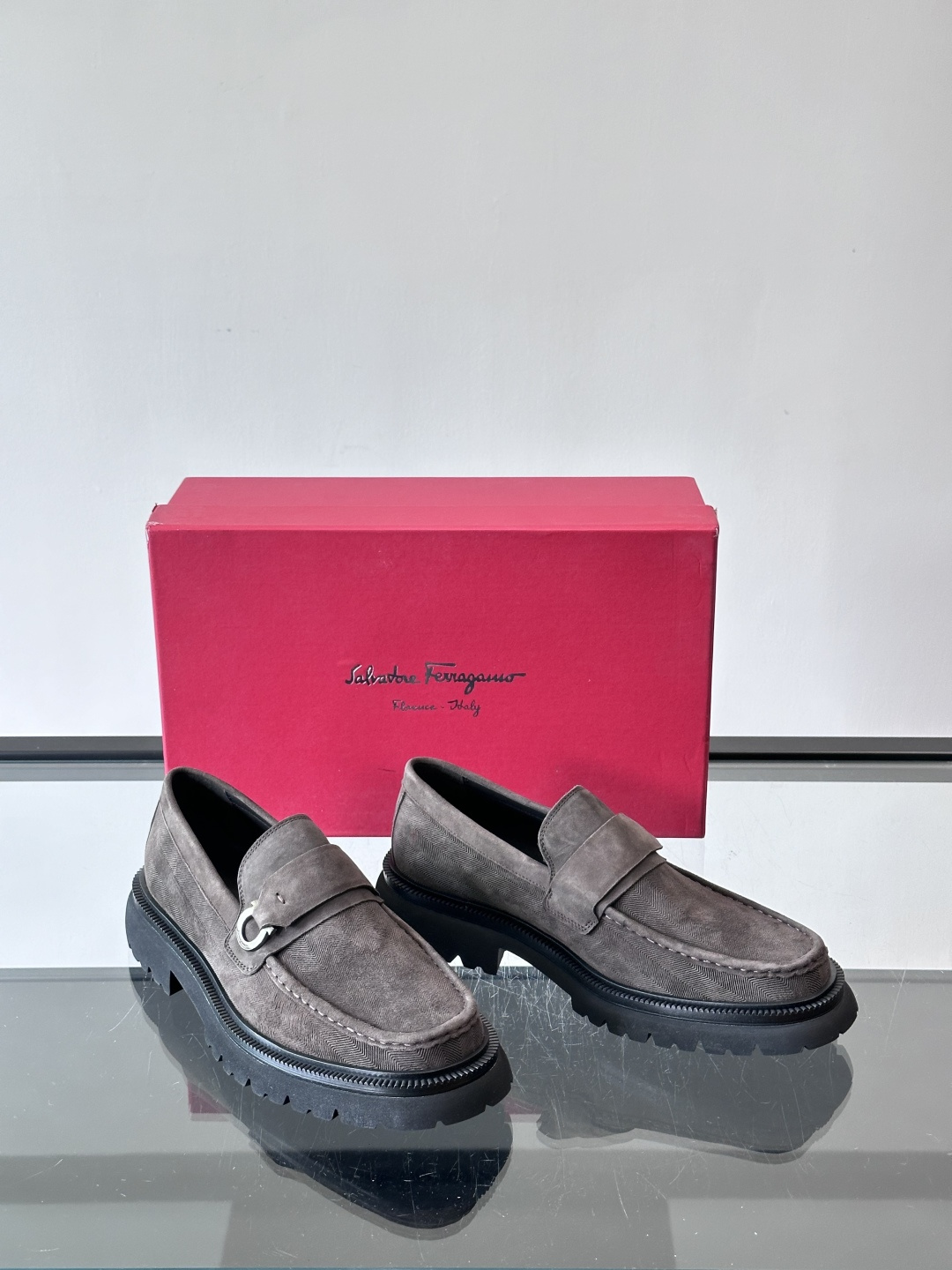 F🆕高端男士正装鞋休闲皮鞋，绅士臻享 型男必备 头层牛皮鞋面 皮质质感一览无余 小牛皮透气内里，橡胶大底