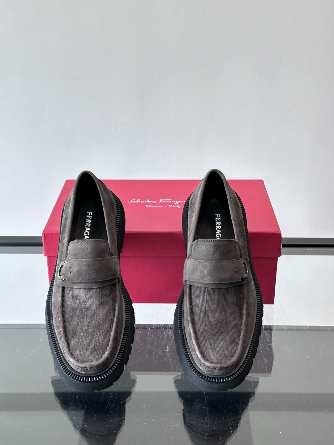 F🆕高端男士正装鞋休闲皮鞋，绅士臻享 型男必备 头层牛皮鞋面 皮质质感一览无余 小牛皮透气内里，橡胶大底