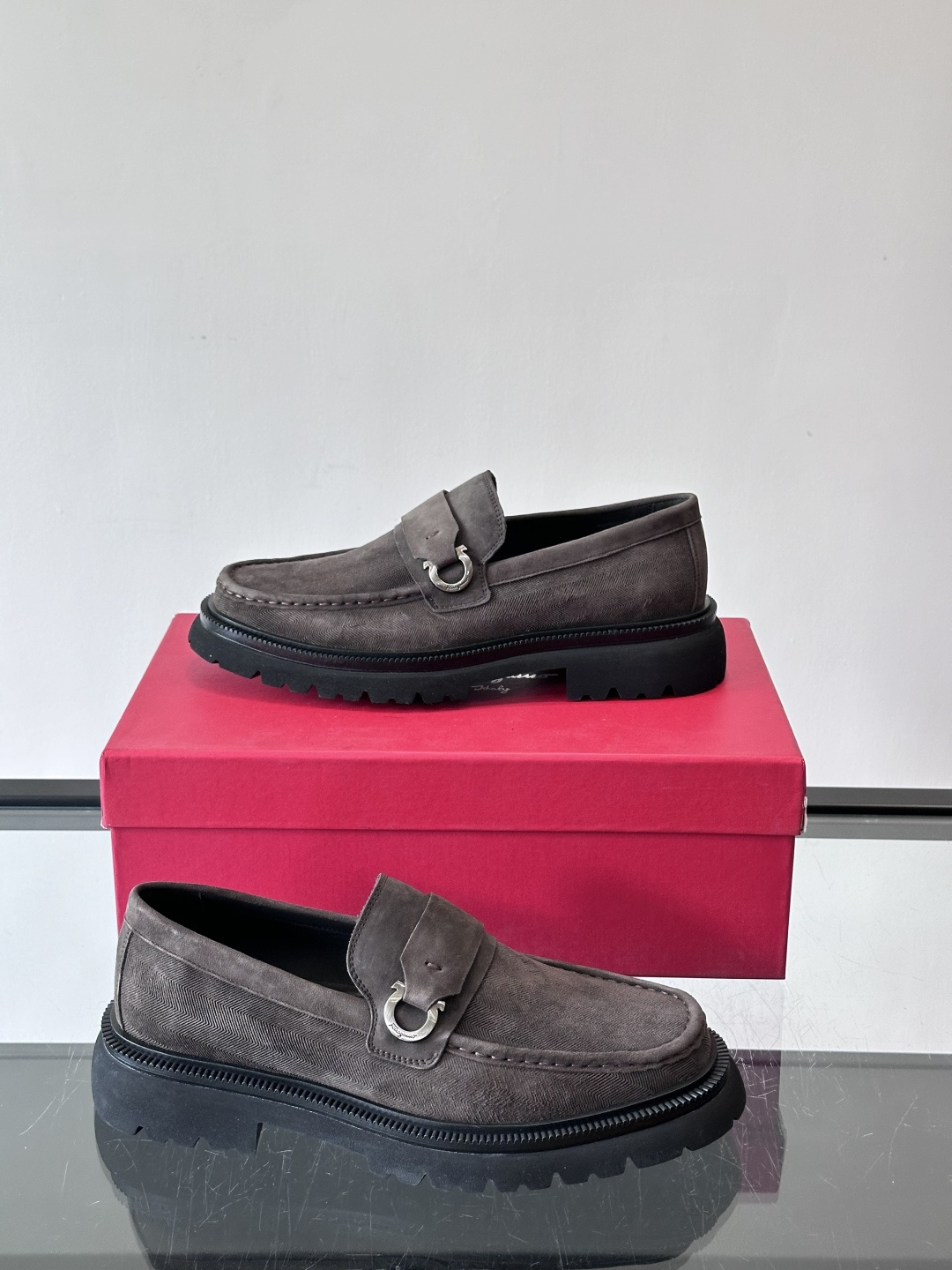 F🆕高端男士正装鞋休闲皮鞋，绅士臻享 型男必备 头层牛皮鞋面 皮质质感一览无余 小牛皮透气内里，橡胶大底