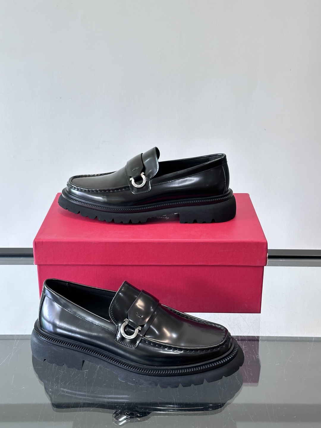 F🆕高端男士正装鞋休闲皮鞋，绅士臻享 型男必备 头层牛皮鞋面 皮质质感一览无余 小牛皮透气内里，橡胶大底