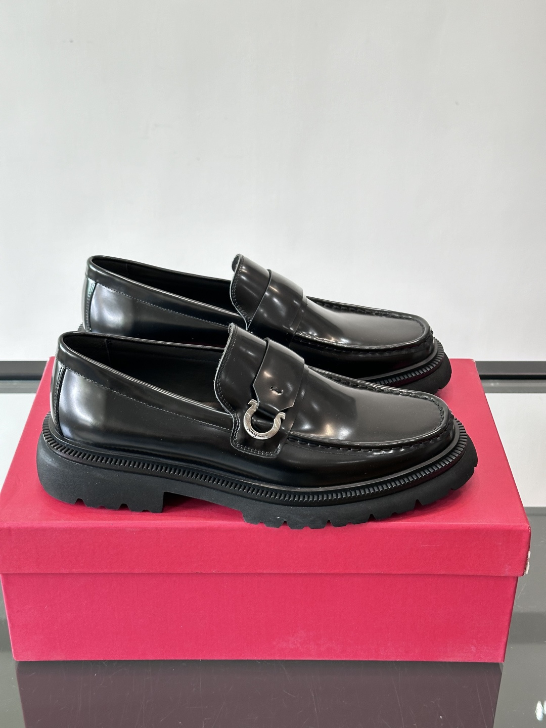 F🆕高端男士正装鞋休闲皮鞋，绅士臻享 型男必备 头层牛皮鞋面 皮质质感一览无余 小牛皮透气内里，橡胶大底