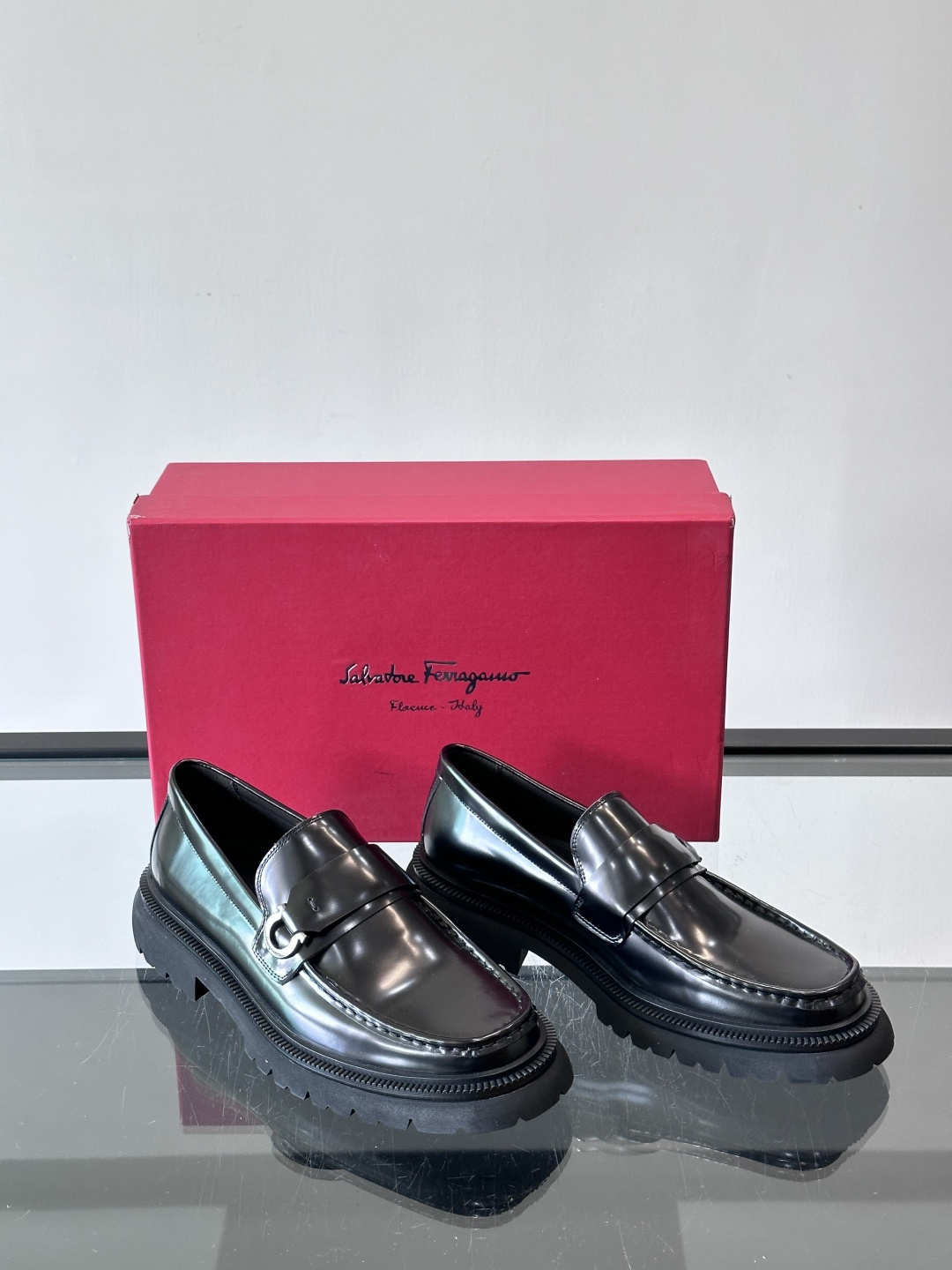 F🆕高端男士正装鞋休闲皮鞋，绅士臻享 型男必备 头层牛皮鞋面 皮质质感一览无余 小牛皮透气内里，橡胶大底