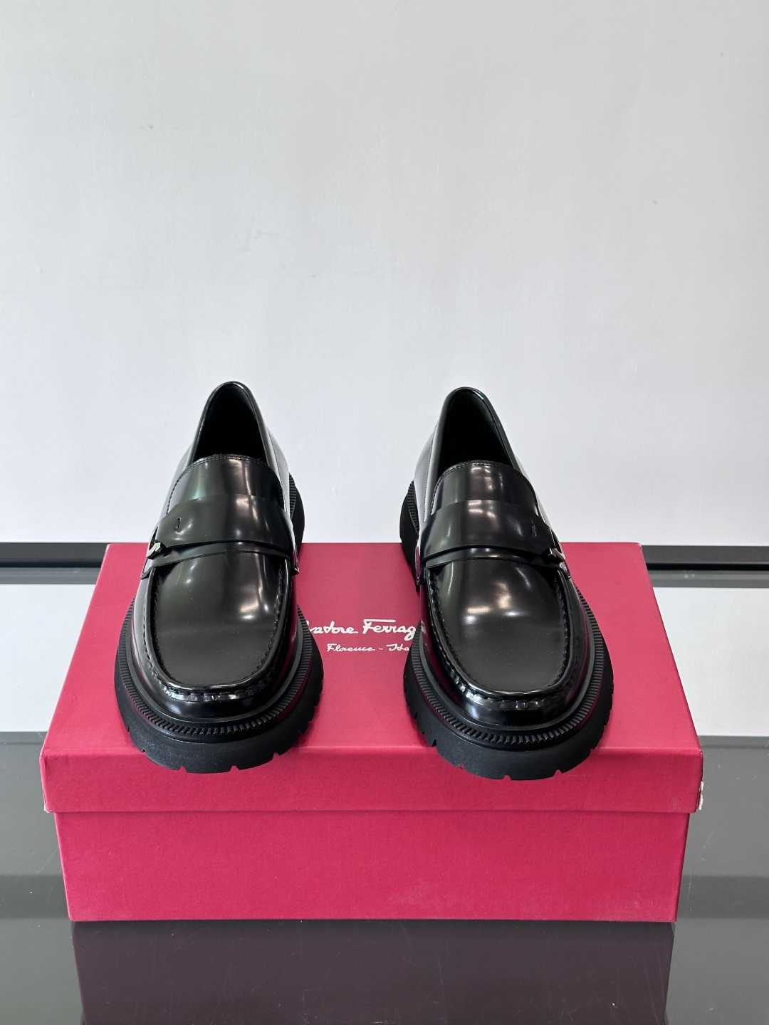 F🆕高端男士正装鞋休闲皮鞋，绅士臻享 型男必备 头层牛皮鞋面 皮质质感一览无余 小牛皮透气内里，橡胶大底