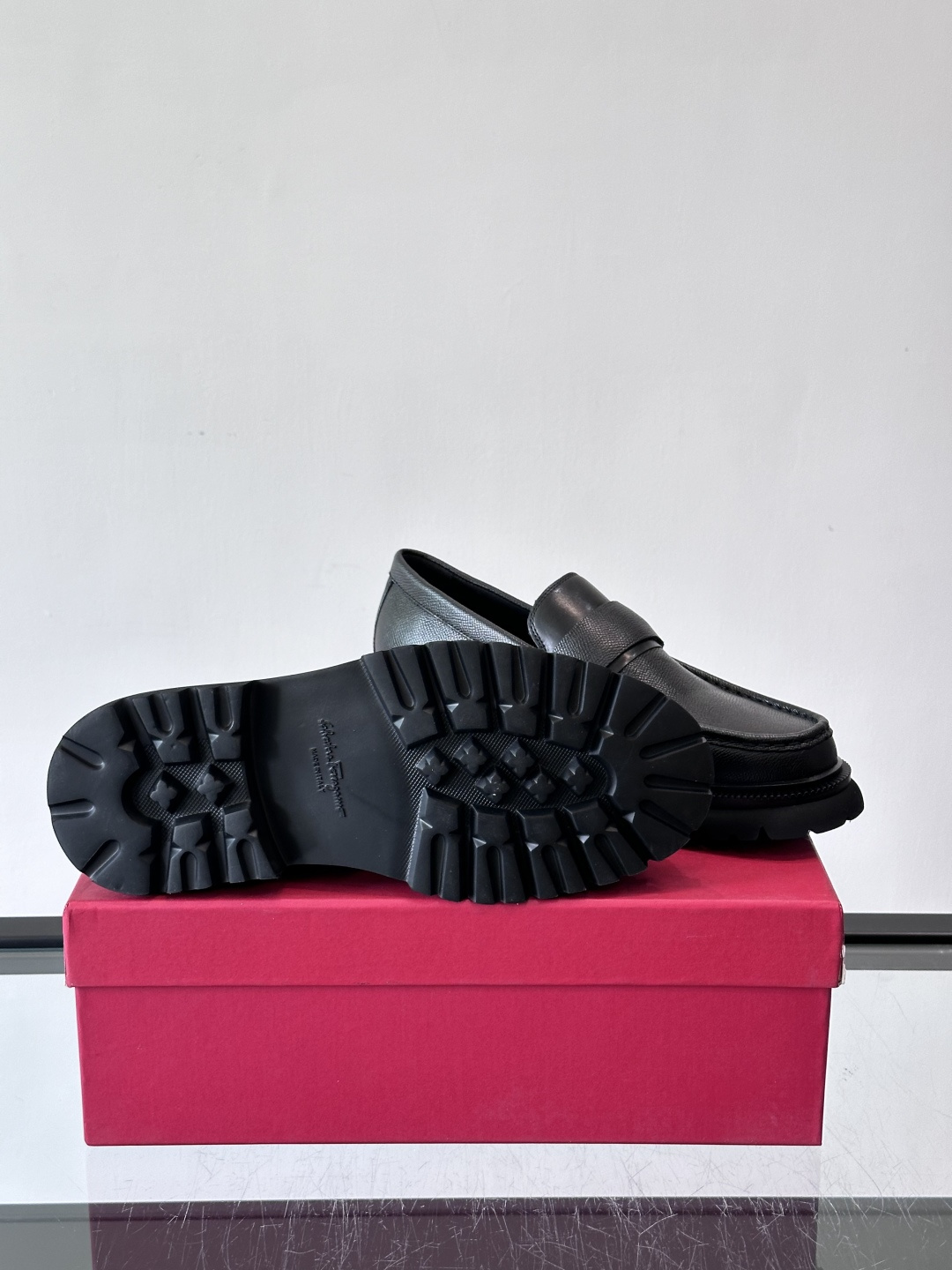 F🆕高端男士正装鞋休闲皮鞋，绅士臻享 型男必备 头层牛皮鞋面 皮质质感一览无余 小牛皮透气内里，橡胶大底