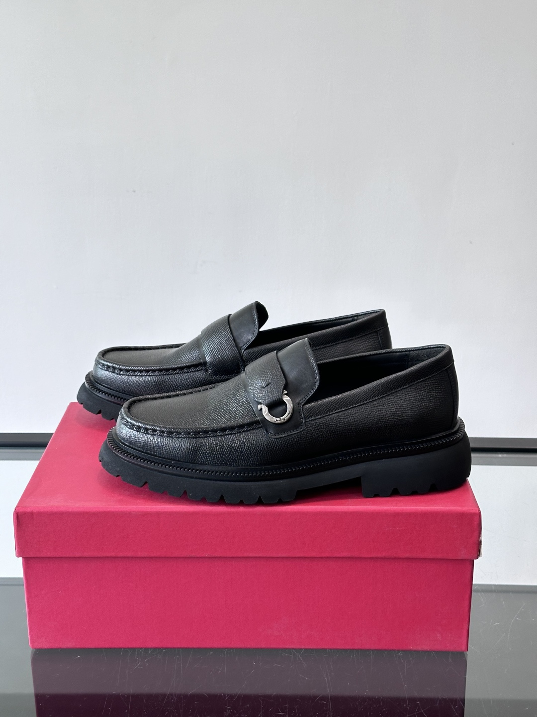 F🆕高端男士正装鞋休闲皮鞋，绅士臻享 型男必备 头层牛皮鞋面 皮质质感一览无余 小牛皮透气内里，橡胶大底