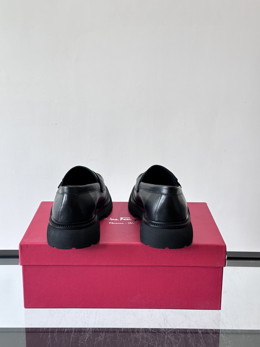 F🆕高端男士正装鞋休闲皮鞋，绅士臻享 型男必备 头层牛皮鞋面 皮质质感一览无余 小牛皮透气内里，橡胶大底