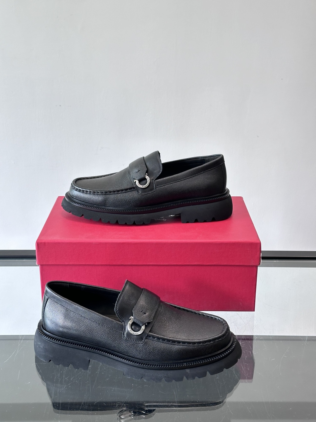 F🆕高端男士正装鞋休闲皮鞋，绅士臻享 型男必备 头层牛皮鞋面 皮质质感一览无余 小牛皮透气内里，橡胶大底