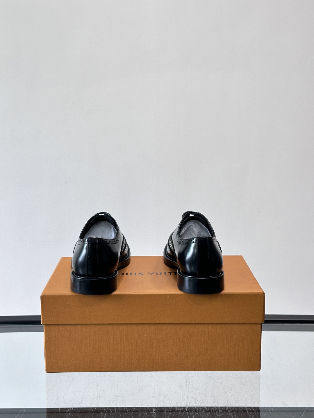 ◾️▫️L.v~高端男士正装休闲皮鞋，经典款，高端大气，进口牛皮打造，小牛皮透气内里，真皮大底，顶级品质