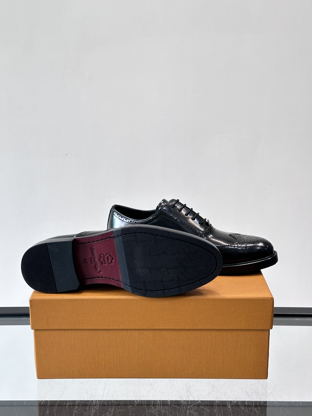 ◾️▫️L.v~高端男士正装休闲皮鞋，经典款，高端大气，进口牛皮打造，小牛皮透气内里，真皮大底，顶级品质