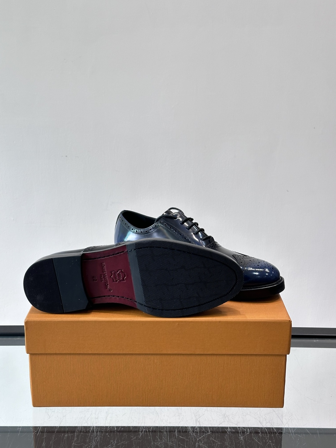 ◾️▫️L.v~高端男士正装休闲皮鞋，经典款，高端大气，进口牛皮打造，小牛皮透气内里，真皮大底，顶级品质