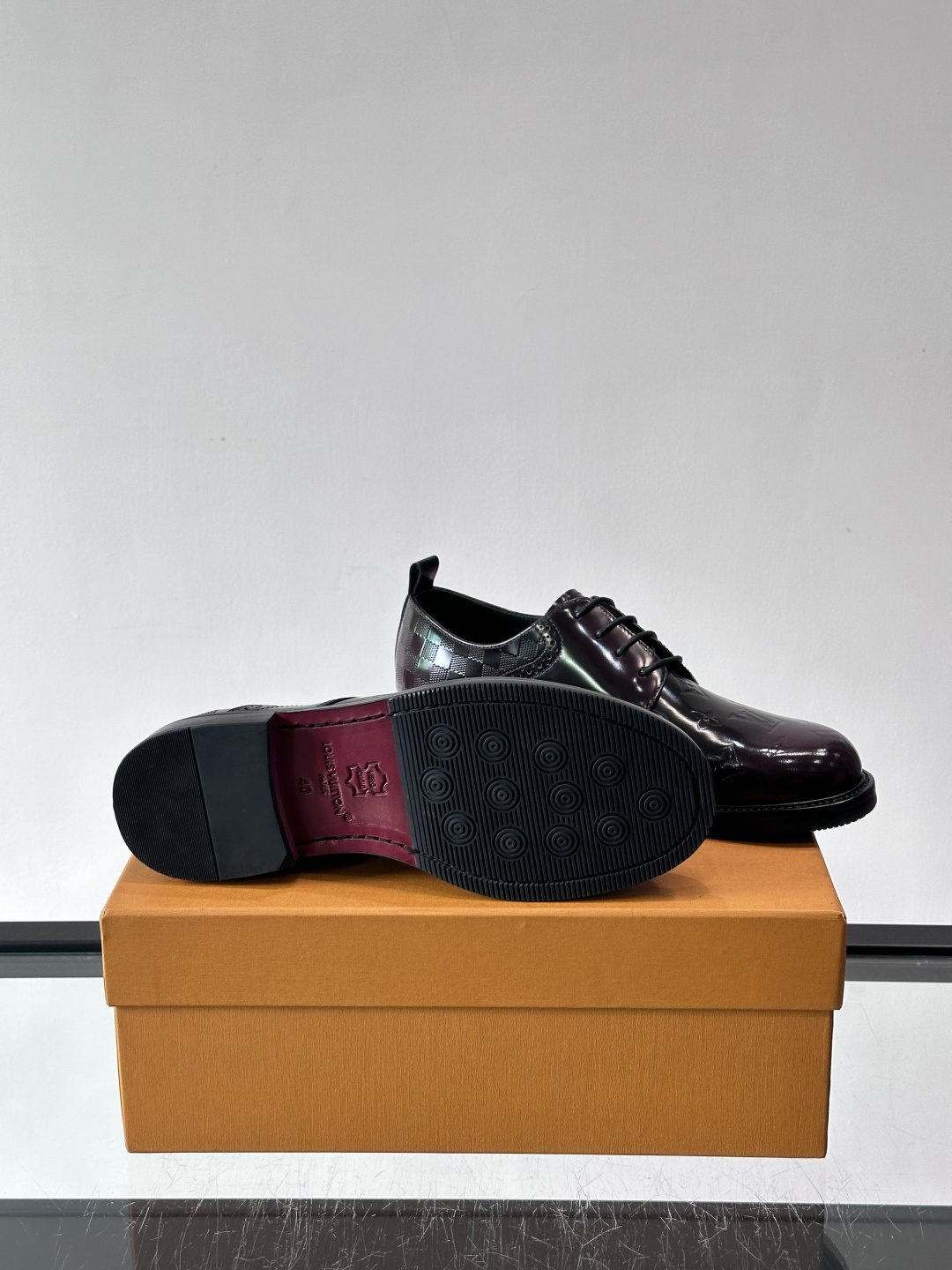 ◾️▫️L.v~高端男士正装休闲皮鞋，经典款，高端大气，进口牛皮打造，小牛皮透气内里，真皮大底，顶级品质