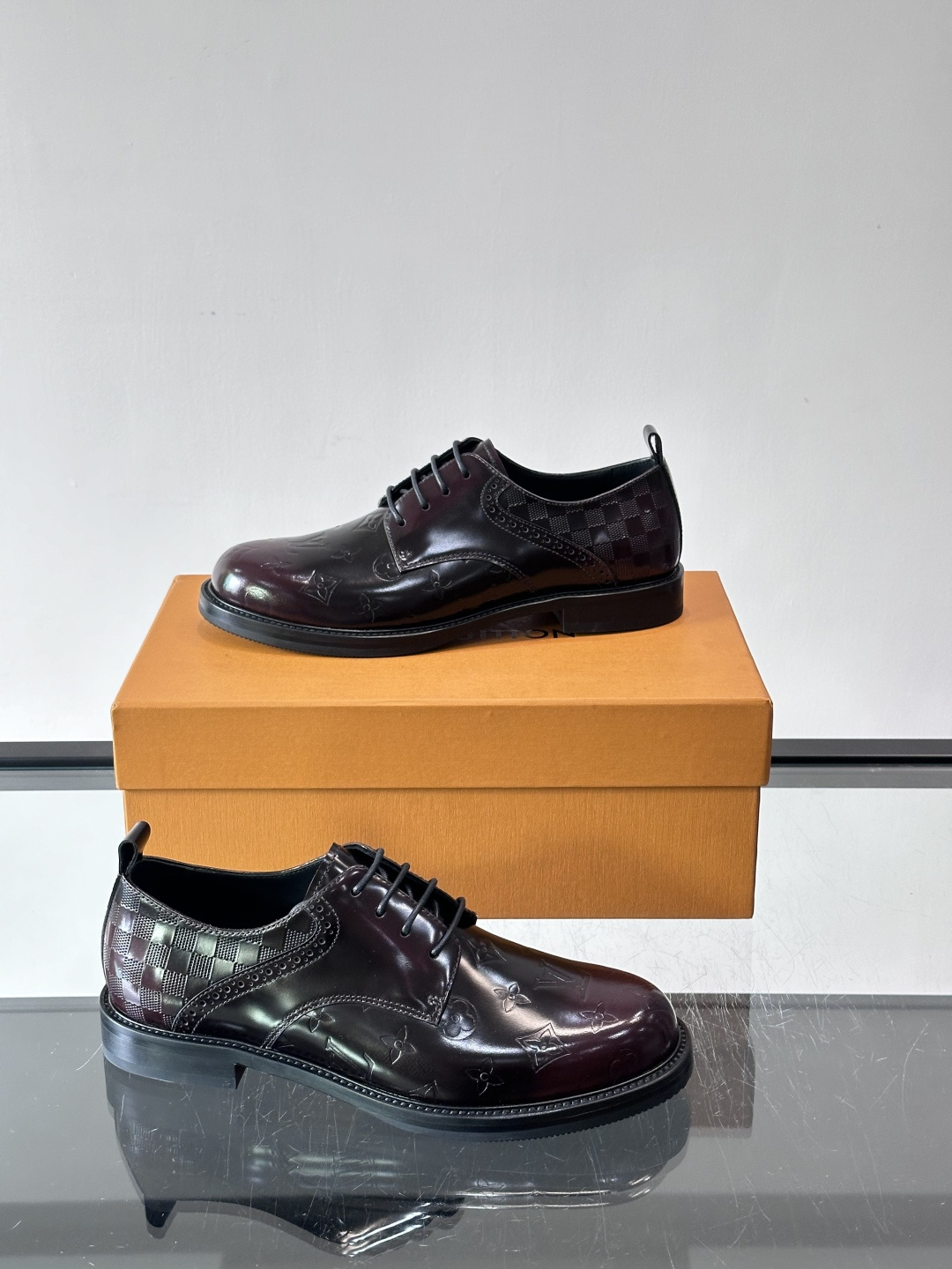 ◾️▫️L.v~高端男士正装休闲皮鞋，经典款，高端大气，进口牛皮打造，小牛皮透气内里，真皮大底，顶级品质