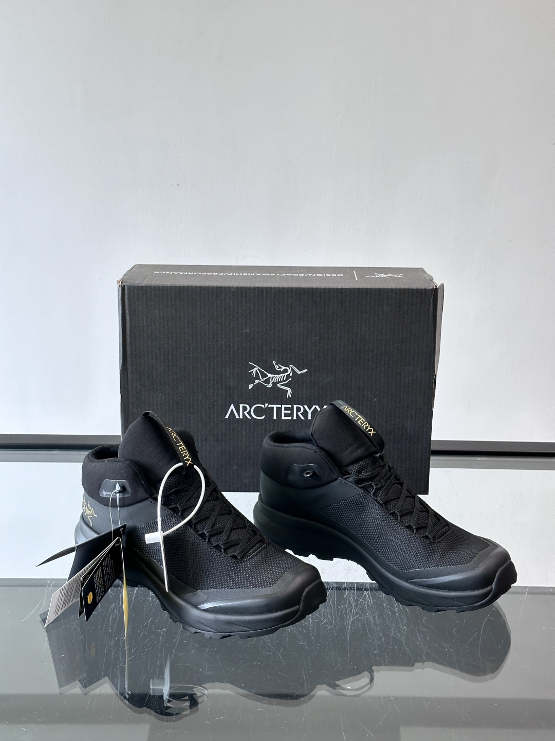 始祖鸟Aerios GTX徒步鞋，GORE-TEX防水透气科技，轻量网布+合成材料拼接，防水又透气！Vi