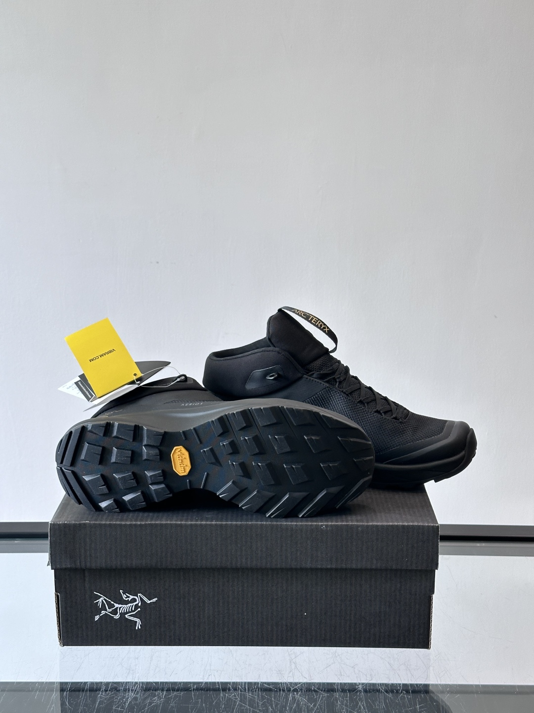 始祖鸟Aerios GTX徒步鞋，GORE-TEX防水透气科技，轻量网布+合成材料拼接，防水又透气！Vi