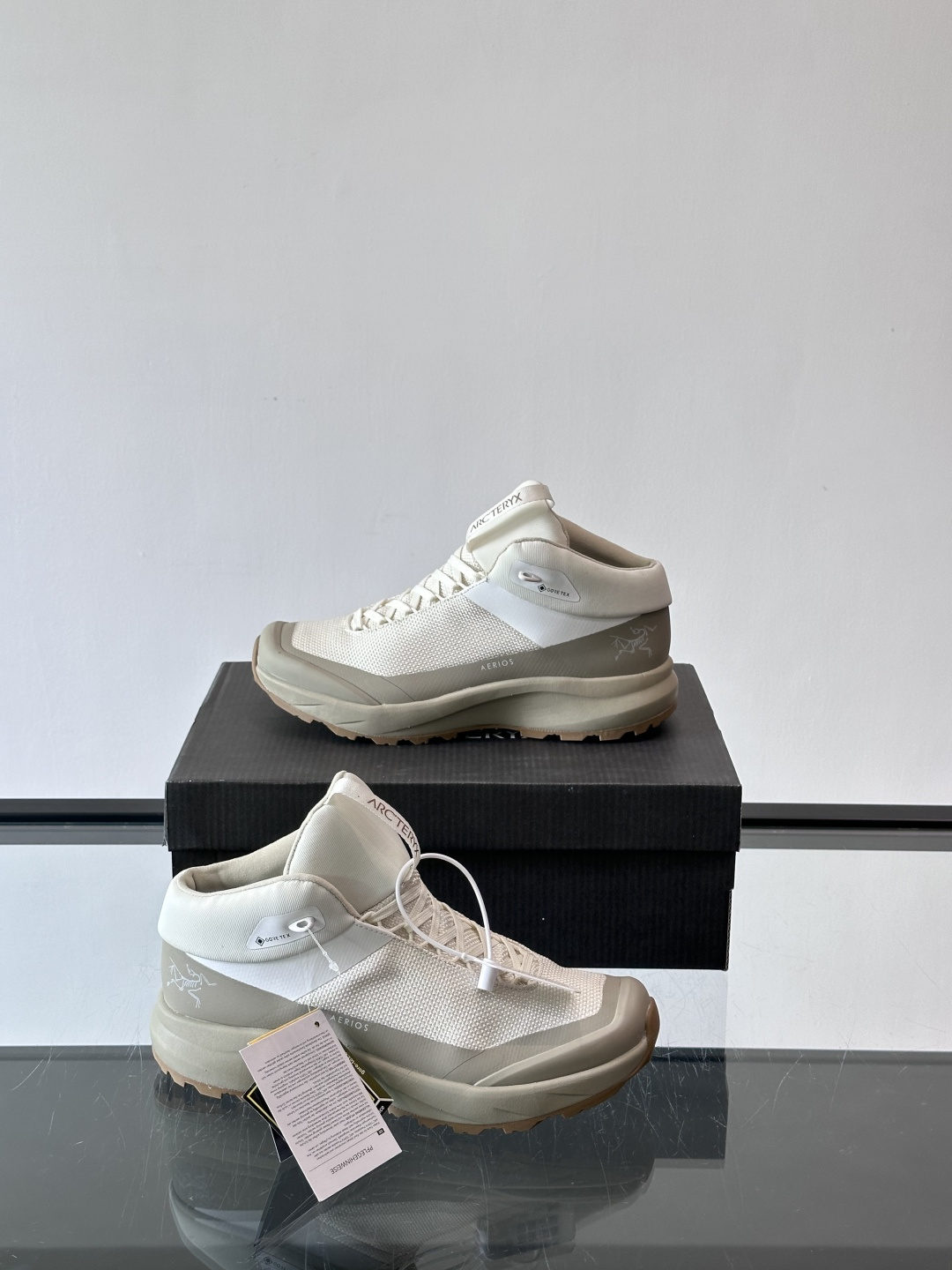 始祖鸟Aerios GTX徒步鞋，GORE-TEX防水透气科技，轻量网布+合成材料拼接，防水又透气！Vi