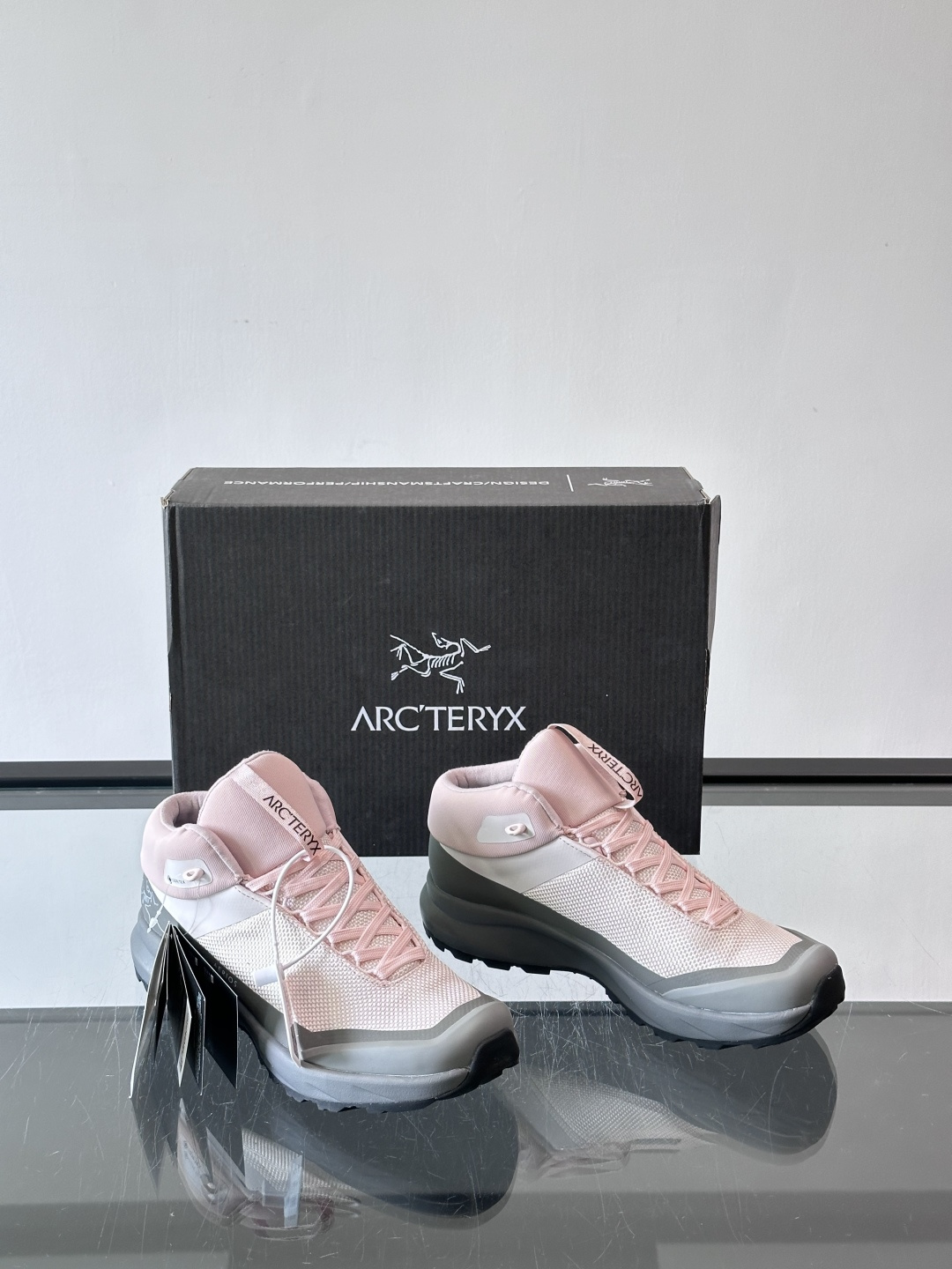 始祖鸟Aerios GTX徒步鞋，GORE-TEX防水透气科技，轻量网布+合成材料拼接，防水又透气！Vi