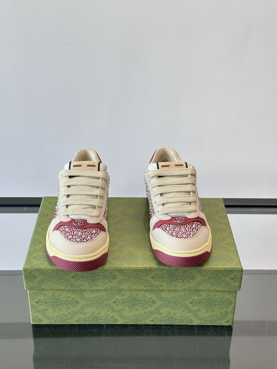 Gucci脏脏鞋+Gucci Screener系列安可拉水晶脏脏鞋，限定款，牛皮革鞋面+满天星水晶，节日