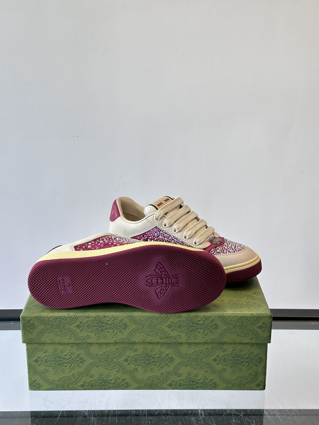 Gucci脏脏鞋+Gucci Screener系列安可拉水晶脏脏鞋，限定款，牛皮革鞋面+满天星水晶，节日