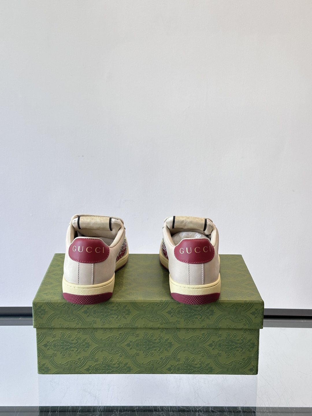 Gucci脏脏鞋+Gucci Screener系列安可拉水晶脏脏鞋，限定款，牛皮革鞋面+满天星水晶，节日