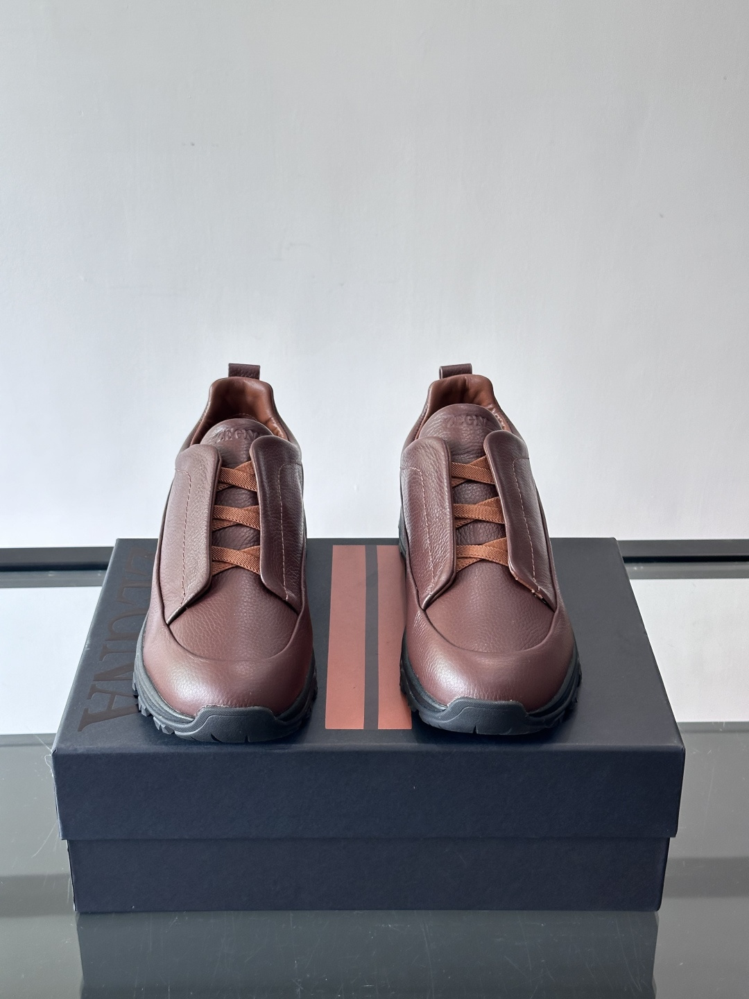 杰尼亚 TriPle Stitch™ Monte休闲鞋👟牛皮＋标志性三重交叉松紧，致敬手工缝制工艺。灵感