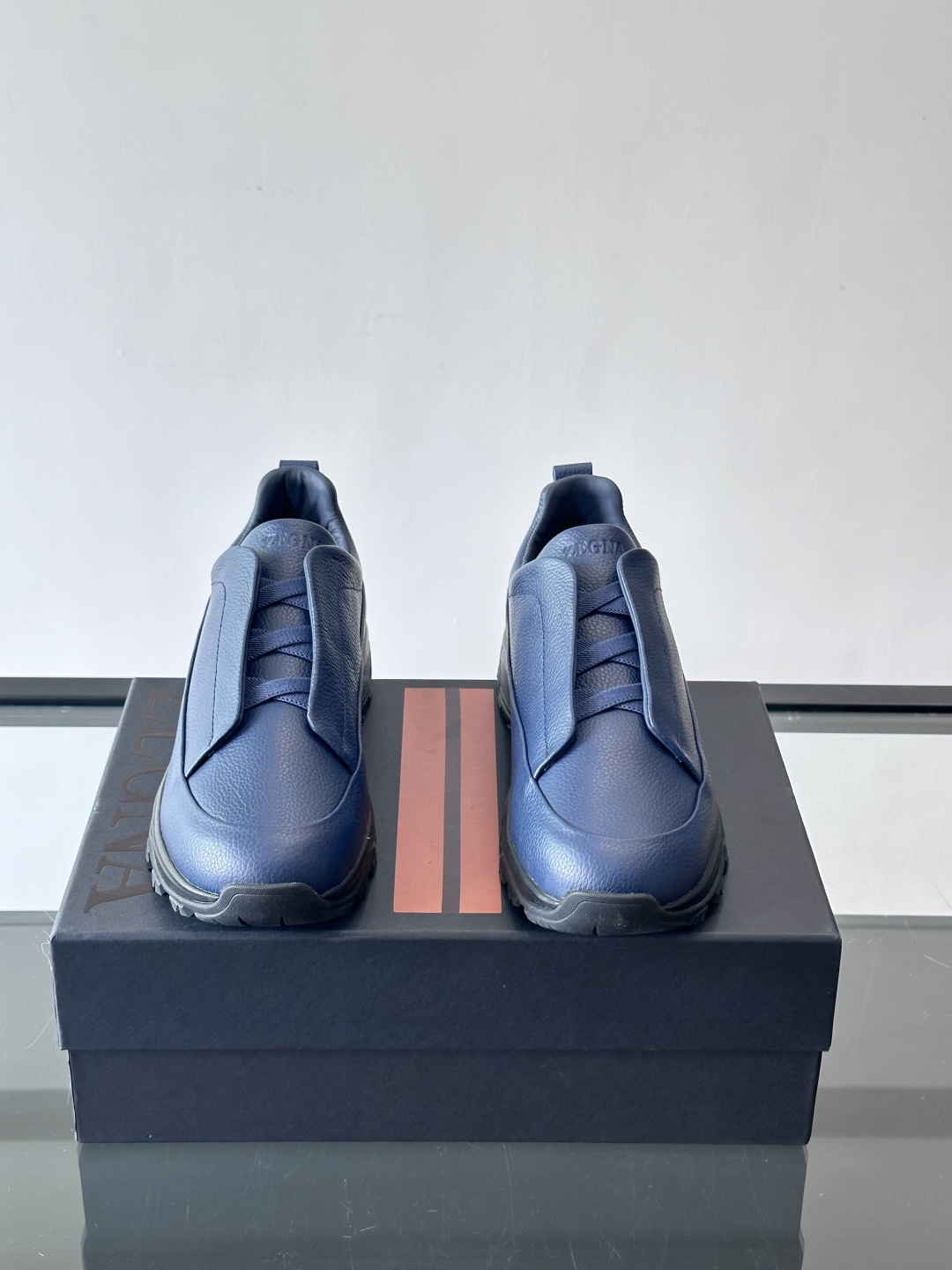 杰尼亚 TriPle Stitch™ Monte休闲鞋👟牛皮＋标志性三重交叉松紧，致敬手工缝制工艺。灵感