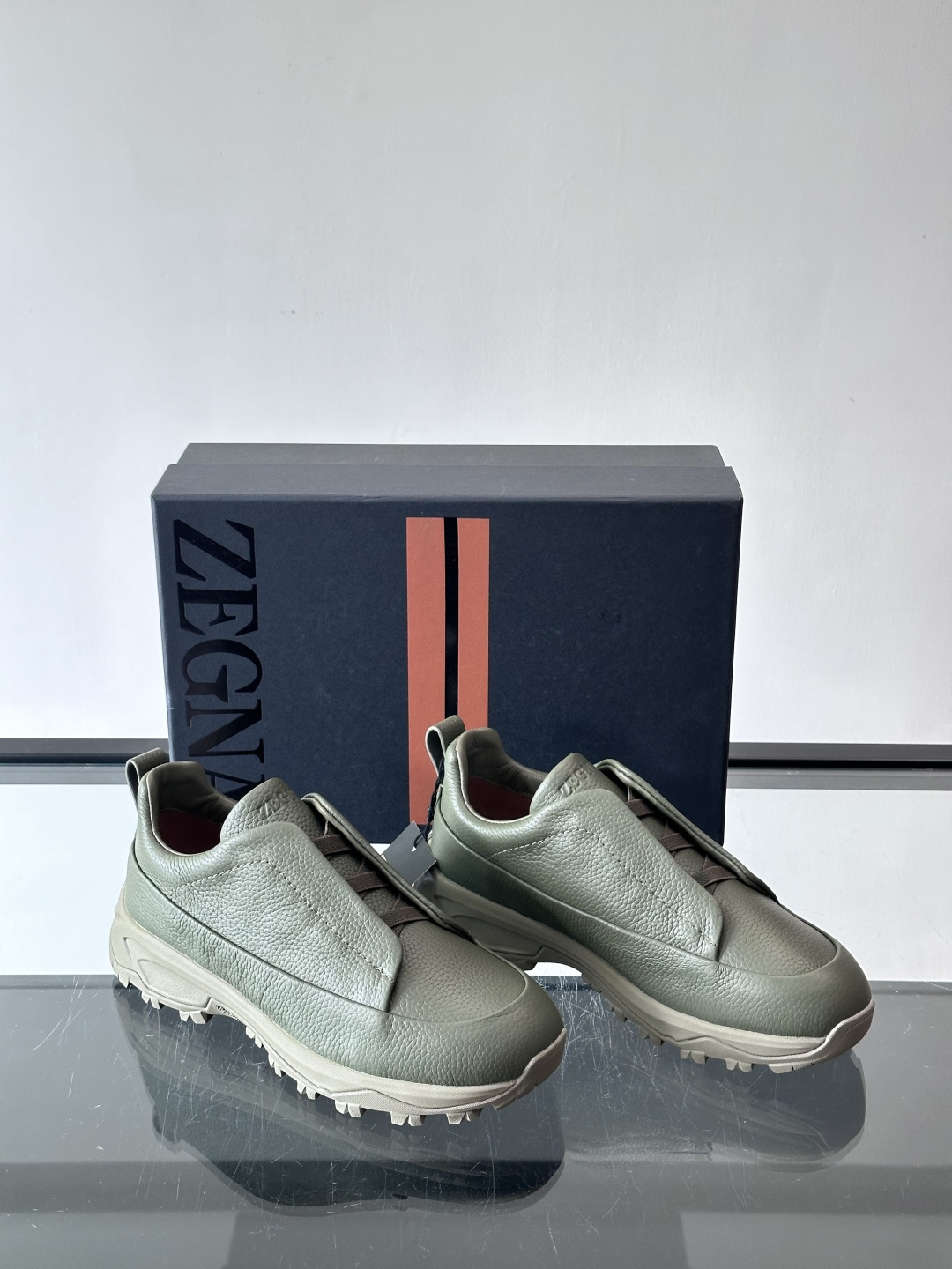 杰尼亚 TriPle Stitch™ Monte休闲鞋👟牛皮＋标志性三重交叉松紧，致敬手工缝制工艺。灵感