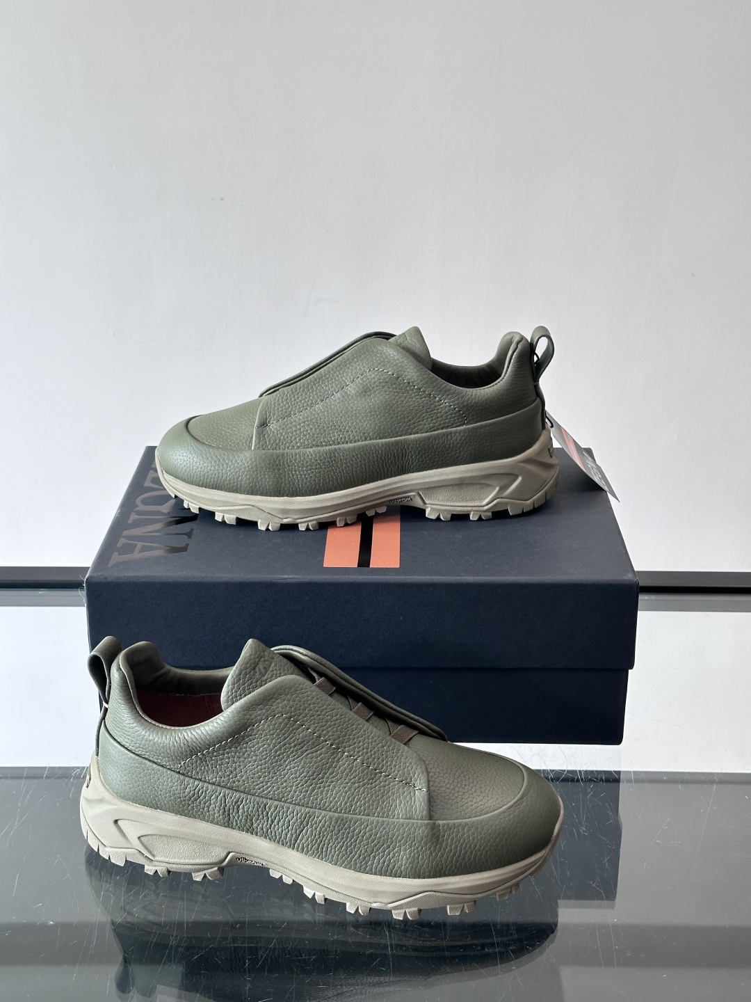 杰尼亚 TriPle Stitch™ Monte休闲鞋👟牛皮＋标志性三重交叉松紧，致敬手工缝制工艺。灵感