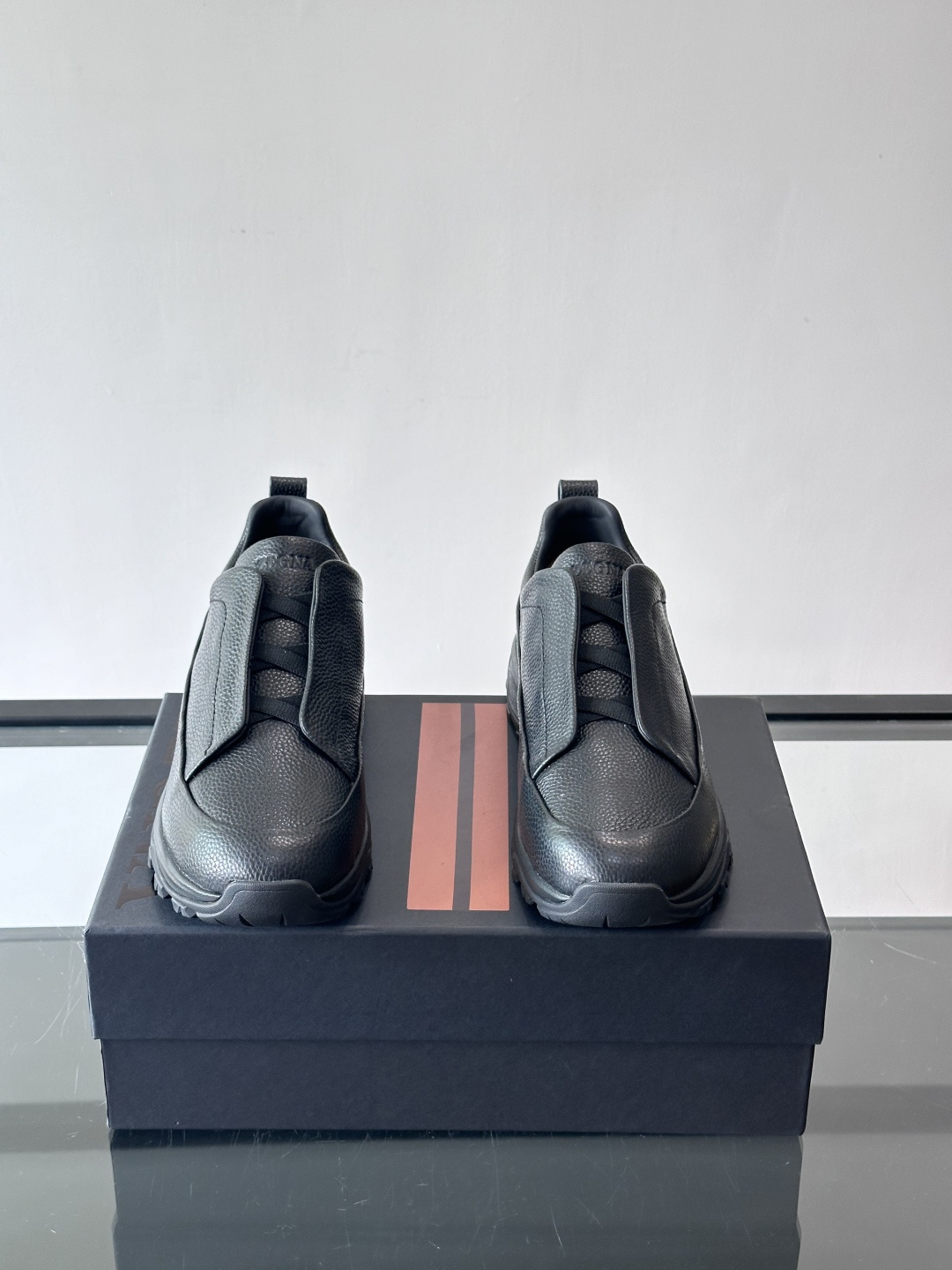 杰尼亚 TriPle Stitch™ Monte休闲鞋👟牛皮＋标志性三重交叉松紧，致敬手工缝制工艺。灵感